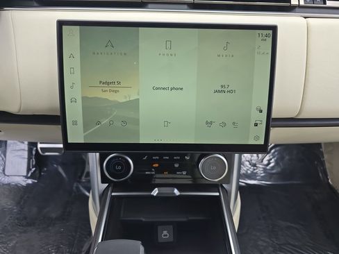 Certified 2023 Land Rover Range Rover SE AWD/4WD image 21