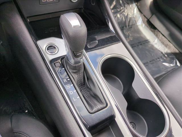 Used 2024 Nissan Altima 2.5 SV FWD image 12