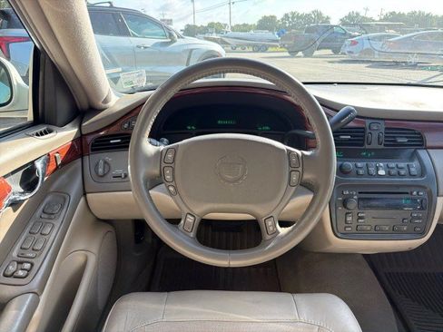 Used 2005 Cadillac De Ville w/ Equipment Group FWD image 15