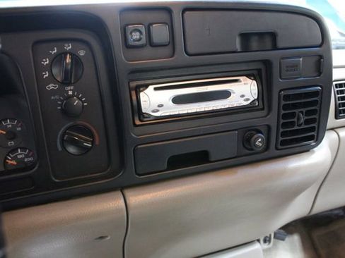 Used 1996 Dodge Ram 2500 Truck 4x4 Club Cab image 18