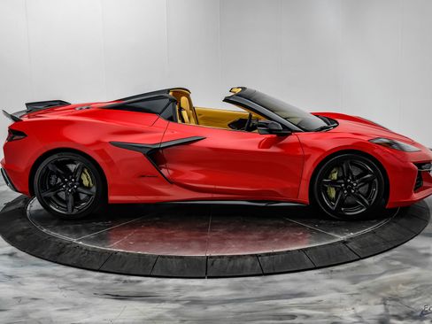 Used 2023 Chevrolet Corvette Z06 w/ Stealth Interior Trim Package image 23