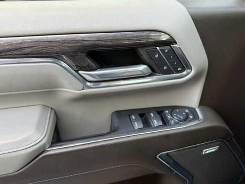 Used 2024 Chevrolet Silverado 3500 LTZ w/ LTZ Convenience Package image 21