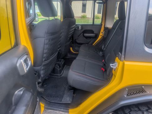 Used 2020 Jeep Wrangler Unlimited Rubicon w/ Dual Top Group AWD/4WD image 17