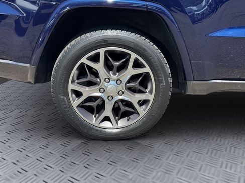 Used 2018 Jeep Grand Cherokee Limited AWD/4WD image 28