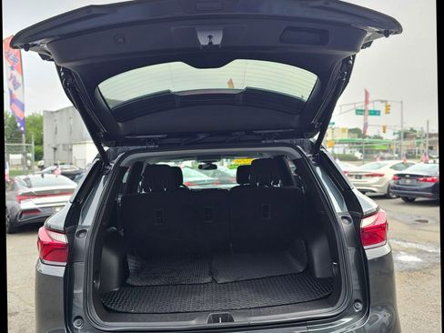 Used 2019 Chevrolet Blazer LT image 32