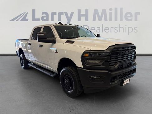 New 2026 RAM 2500 Tradesman AWD/4WD image 7