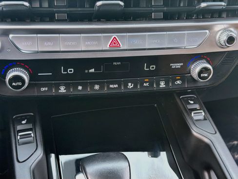Used 2025 Kia Telluride S AWD/4WD image 24