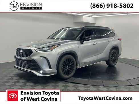 Certified 2024 Toyota Highlander XSE image 1