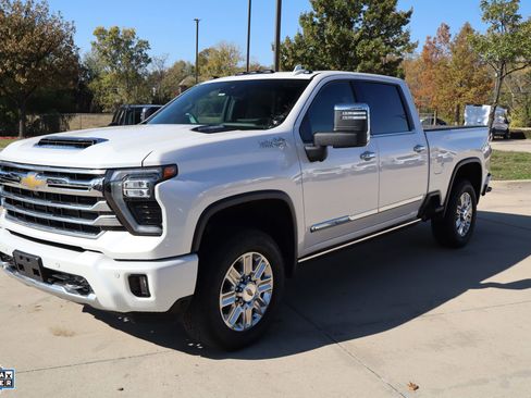 Used 2024 Chevrolet Silverado 3500 High Country w/ High Country Premium Package image 10