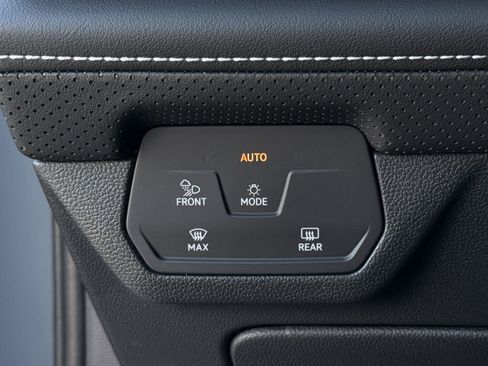 New 2026 Volkswagen Atlas Cross Sport SE FWD image 21