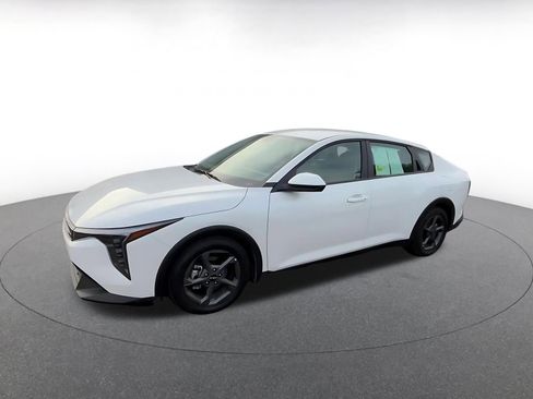 Used 2025 Kia K4 LXS image 8