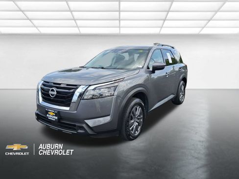 Used 2025 Nissan Pathfinder SV FWD image 7
