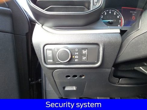 Used 2020 Ford Explorer XLT w/ Comfort Package AWD/4WD image 19