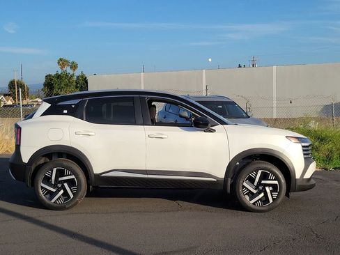 New 2026 Nissan Kicks SV w/ SV Premium Package image 19