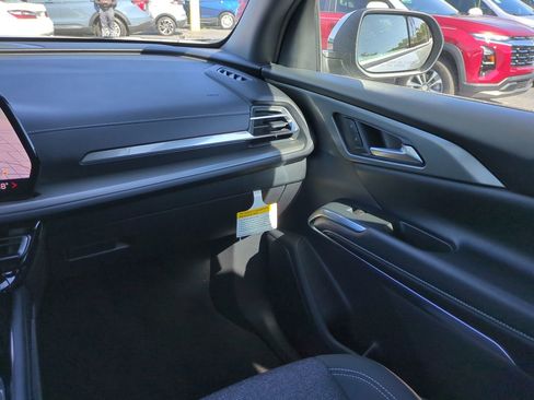 New 2026 Chevrolet Traverse LT w/ Sun and Wheel Package image 18