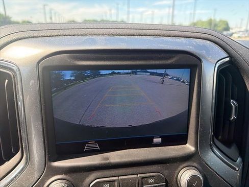 Used 2021 Chevrolet Silverado 1500 LT AWD/4WD image 16