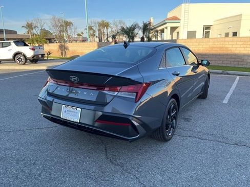 New 2026 Hyundai Elantra SEL Sport Premium image 4