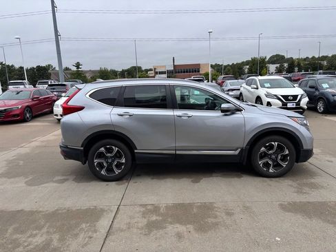 Used 2017 Honda CR-V Touring image 4