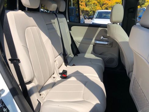 New 2026 Mercedes-Benz GLB 250 4MATIC image 33