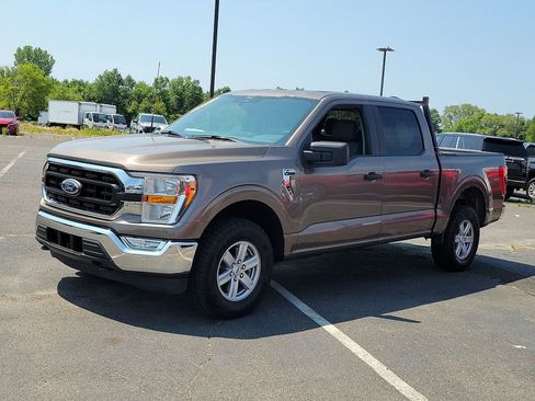 Used 2022 Ford F150 XLT w/ Trailer Tow Package image 6