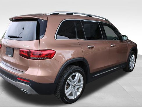 Used 2022 Mercedes-Benz GLB 250 4MATIC image 17