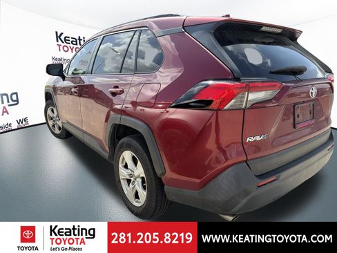 Used 2019 Toyota RAV4 XLE w/ Convenience Package FWD image 5