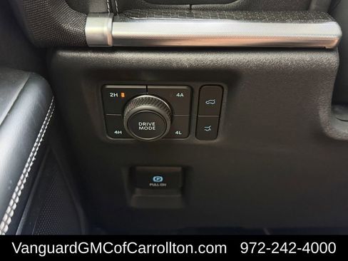 Used 2025 Ford Expedition Platinum w/ Stealth Appearance Package image 26