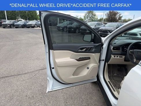 Used 2023 GMC Acadia Denali w/ Denali Ultimate Package AWD/4WD image 22