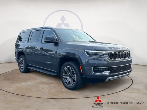 Used 2025 Jeep Wagoneer Series II AWD/4WD image 1