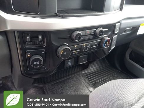 New 2026 Ford F550 4x4 Crew Cab image 17