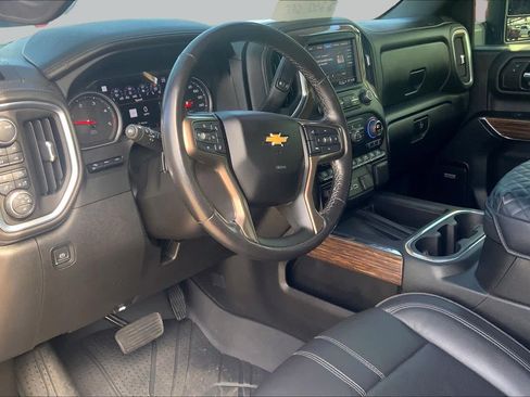 Used 2022 Chevrolet Silverado 2500 High Country w/ Z71 Off-Road Package AWD/4WD image 17