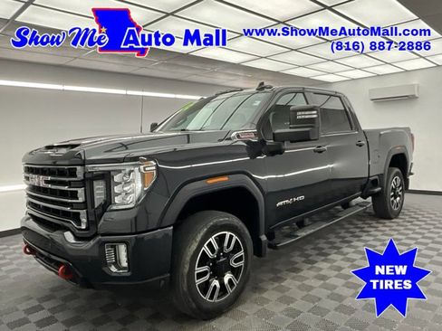Used 2020 GMC Sierra 2500 AT4 w/ AT4 Premium Package image 1