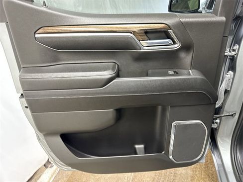 Used 2023 Chevrolet Silverado 1500 LT image 22