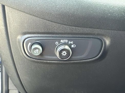 Used 2022 Chevrolet Equinox LT AWD/4WD image 20