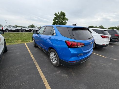 Used 2024 Chevrolet Equinox LT FWD image 2