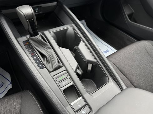 Used 2025 Honda Accord SE image 19