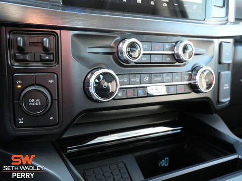 New 2026 Ford F250 Lariat w/ FX4 Off-Road Package image 23