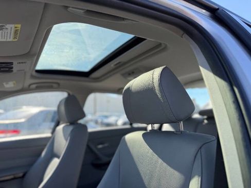 Used 2006 BMW 325i Sedan image 12