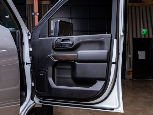 Used 2023 GMC Sierra 2500 Denali w/ Denali Ultimate Package image 33