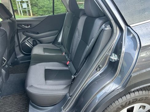 Used 2025 Subaru Outback Premium AWD/4WD image 16