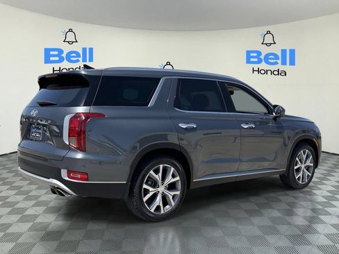 Used 2022 Hyundai Palisade SEL w/ Premium Package FWD image 4