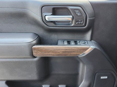 Used 2021 Chevrolet Silverado 1500 High Country image 31