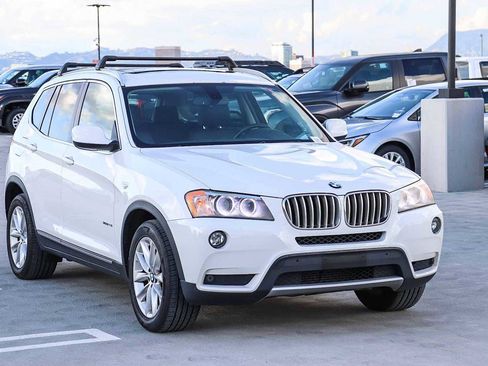 Used 2014 BMW X3 xDrive28i image 3