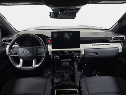 Certified 2024 Toyota Tacoma TRD Off-Road image 9