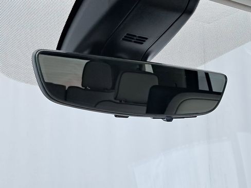 Used 2021 GMC Yukon Denali w/ Denali Premium Package image 20