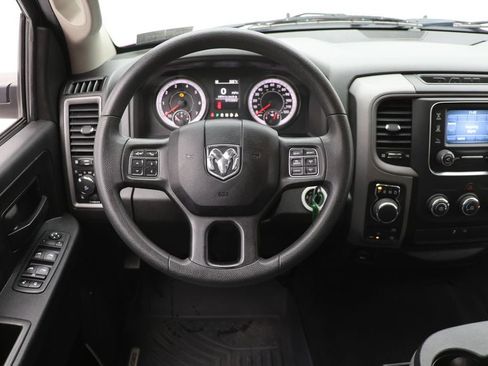 Used 2019 RAM 1500 Express w/ Express Value Package AWD/4WD image 17