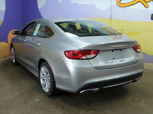 Used 2015 Chrysler 200 Limited w/ Comfort Group FWD image 6