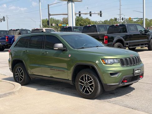 Used 2021 Jeep Grand Cherokee Trailhawk AWD/4WD image 7