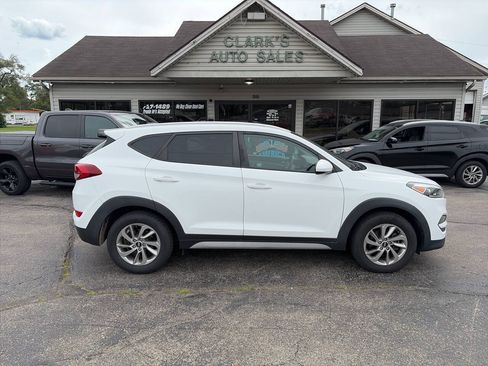 Used 2017 Hyundai Tucson SE FWD image 1