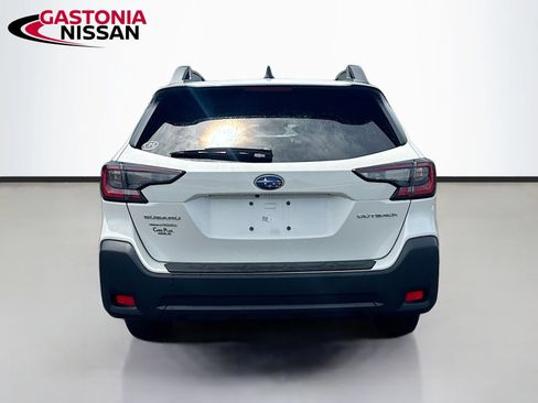 Used 2025 Subaru Outback Premium AWD/4WD image 7